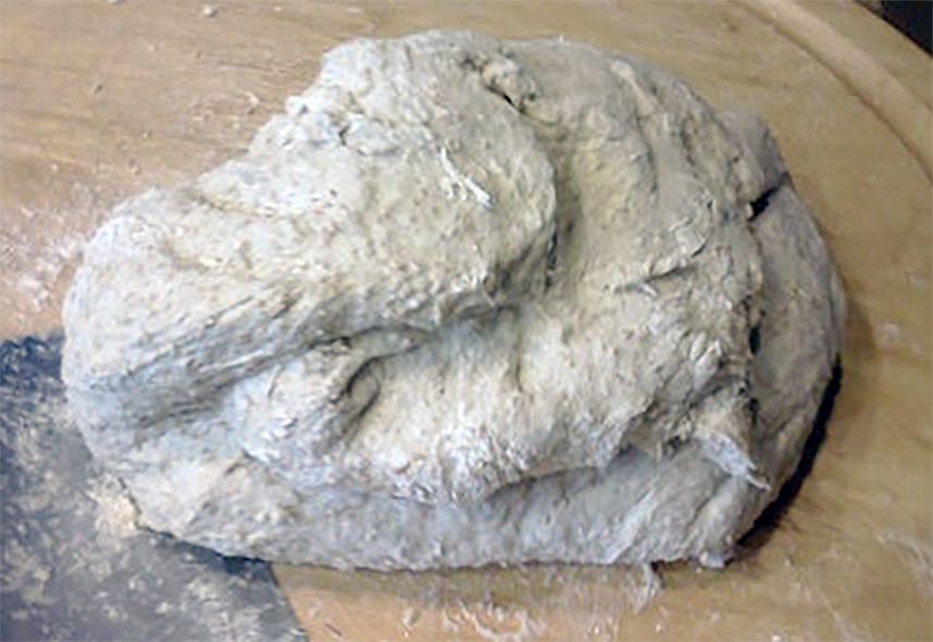 Repare: thick flour and water pots used for sealing casseroles and stills