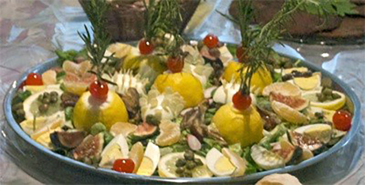 grand sallet on an oval serving tray