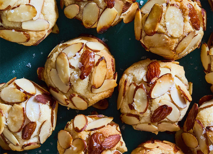 almond rocks biscuits covered in slivered almonds