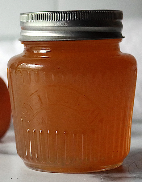 apricot jelly in a glass jar