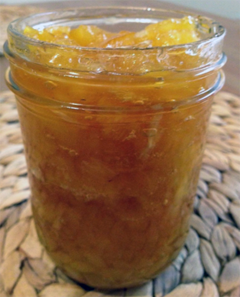 pineapple marmalade in glass jar