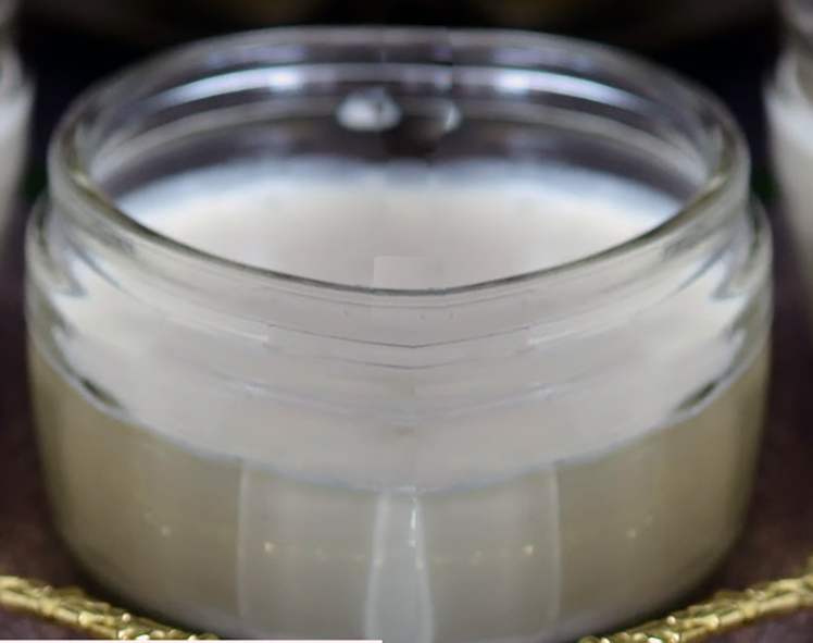 milk-based elizabethan trifle in a glass jar