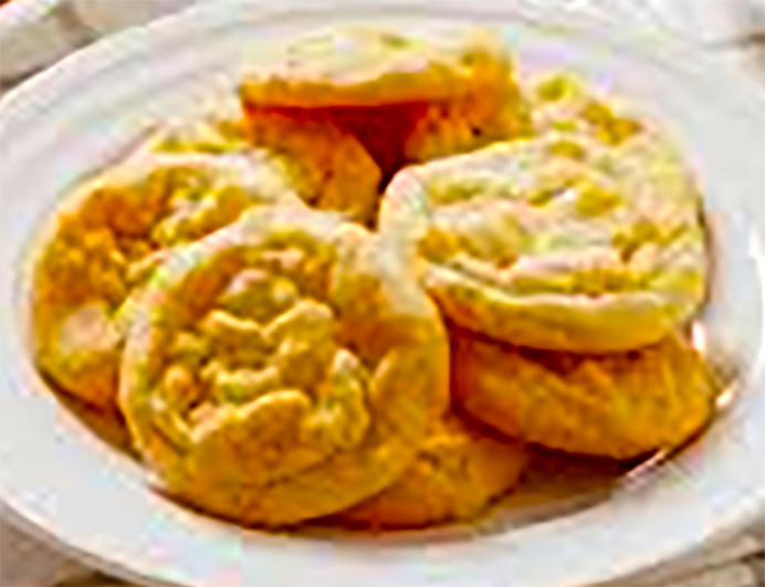 amish sugar cookies arranged on a serving plate