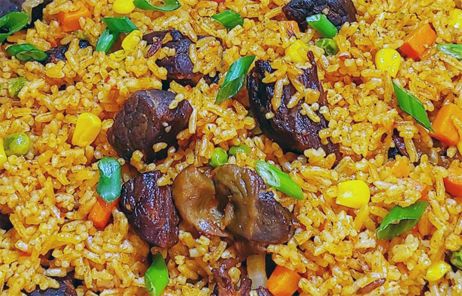 burkina Faso style riz au gras served on a large plate
