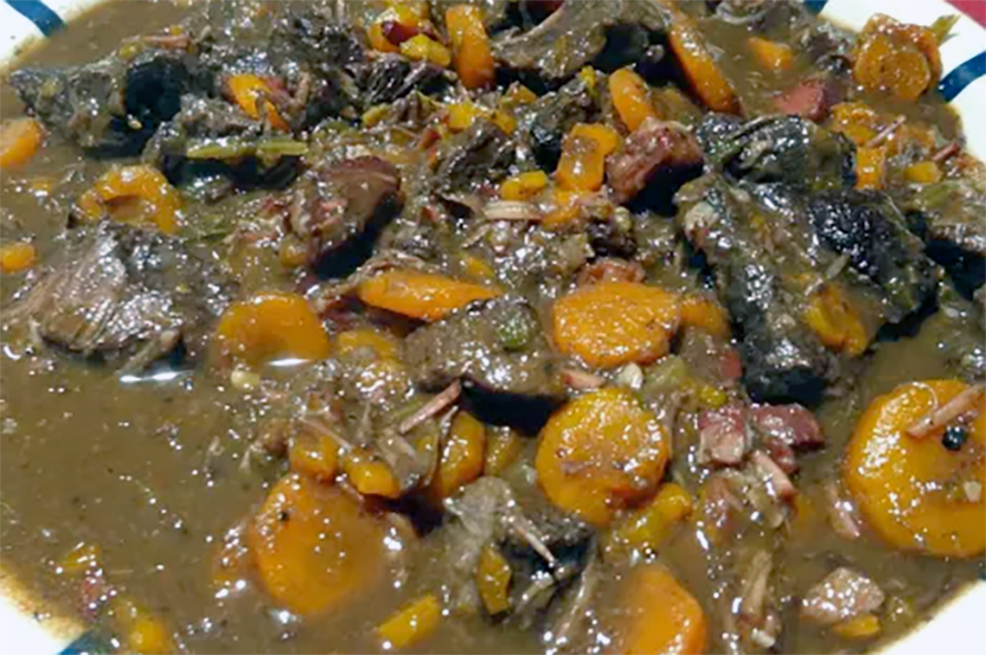 Chadian beef foot daube served on a plate